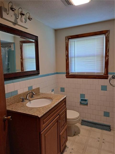 73 Roberta Ave, Woonsocket, RI 02895 photo 8