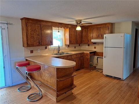 73 Roberta Ave, Woonsocket, RI 02895 photo 4
