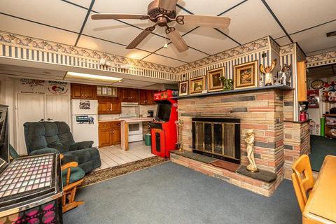 180 Wood Ave, Woonsocket, RI 02895 photo 32