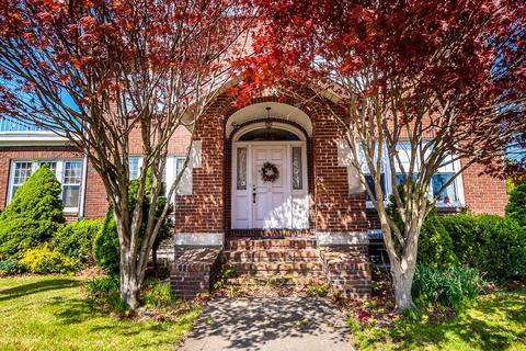 180 Wood Ave, Woonsocket, RI 02895 photo 2