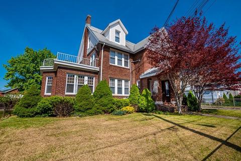180 Wood Ave, Woonsocket, RI 02895 photo 1