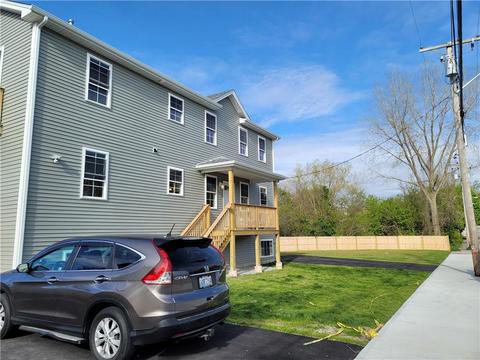 253 Olo St, Woonsocket, RI 02895 photo 4