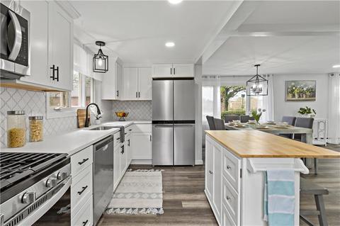 5 Barker Ave, Warren, RI 02885 photo 2