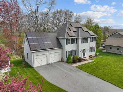 115 Gauthier Dr, Woonsocket, RI 02895 photo 2