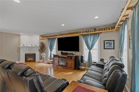 115 Gauthier Dr, Woonsocket, RI 02895 photo 6