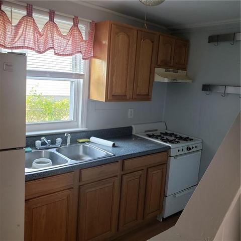 85 Abbott Ave, Warwick, RI 02886 photo 9