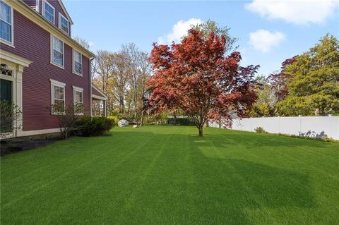 96 Balcom Ave, Warwick, RI 02889 photo 2