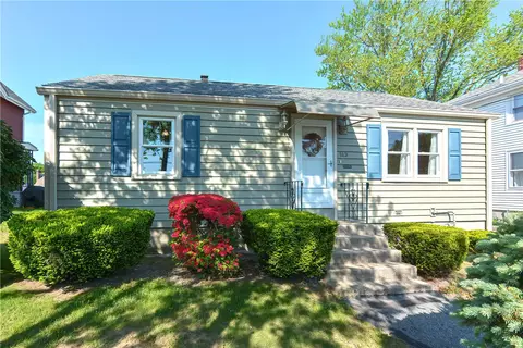 143 Knight St, Woonsocket, RI 02895 photo 1