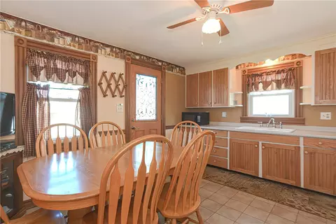 143 Knight St, Woonsocket, RI 02895 photo 4