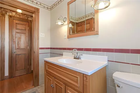 143 Knight St, Woonsocket, RI 02895 photo 18
