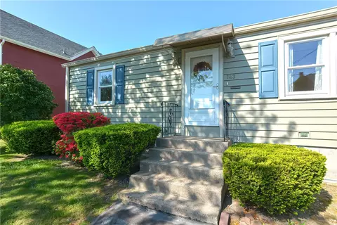 143 Knight St, Woonsocket, RI 02895 photo 2