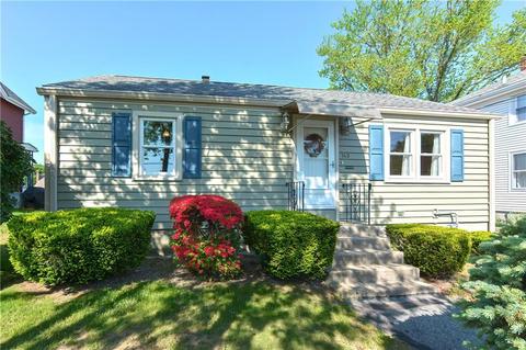 143 Knight St, Woonsocket, RI 02895 photo 1