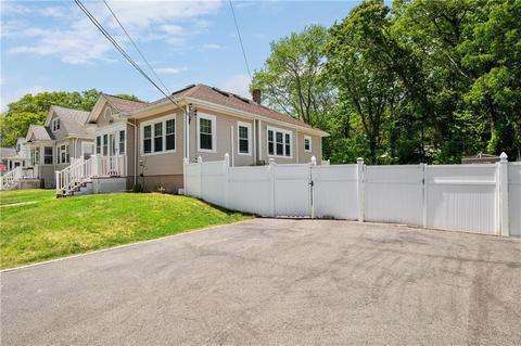 57 Lyall Ave, Warwick, RI 02889 photo 4