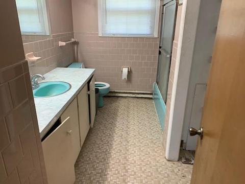 247 Paradis Ave, Woonsocket, RI 02895 photo 11
