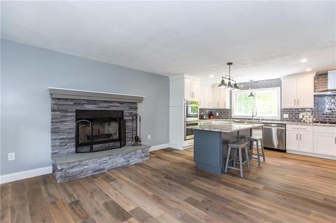 34 Walker Ln, Coventry, RI 02816 photo 10
