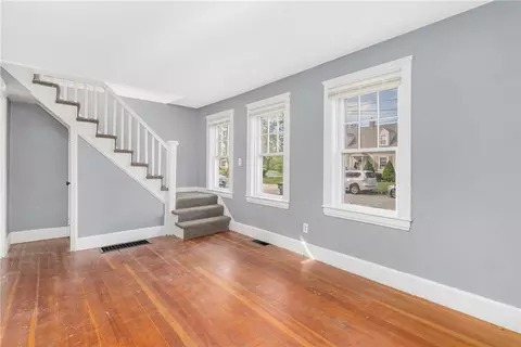 40 Potters Ave, Warwick, RI 02886 photo 15