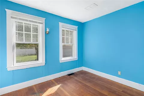40 Potters Ave, Warwick, RI 02886 photo 21