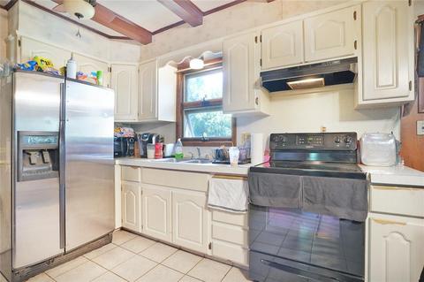 64 Steele Ave, Warwick, RI 02889 photo 5