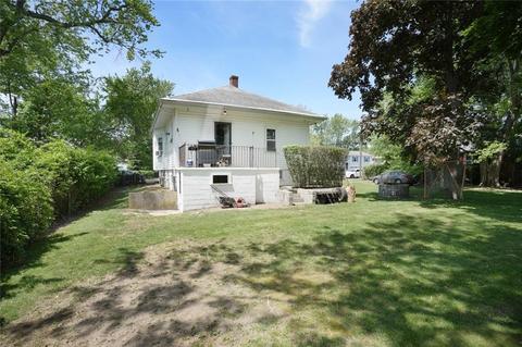 64 Steele Ave, Warwick, RI 02889 photo 3
