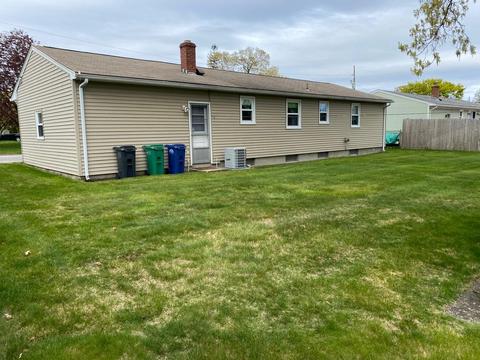 110 Grassmere St, Warwick, RI 02889 photo 2