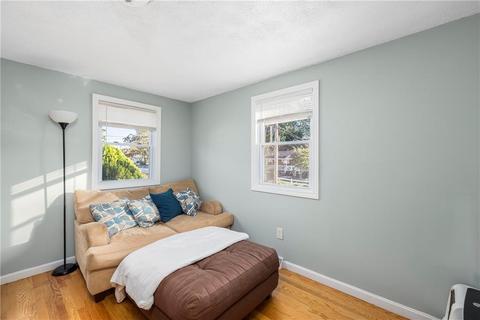 29 Mary Beth Dr, Warwick, RI 02886 photo 16