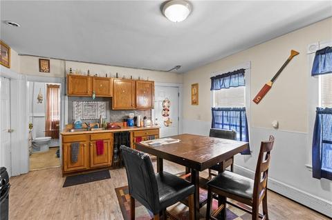 22 Dean St, Woonsocket, RI 02895 photo 4