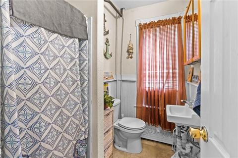 22 Dean St, Woonsocket, RI 02895 photo 9