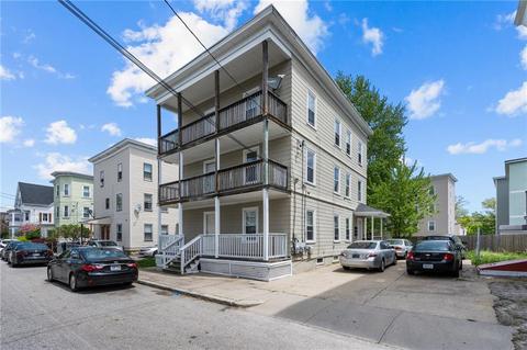 22 Dean St, Woonsocket, RI 02895 photo 2