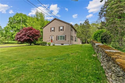 736 Mendon Rd, Woonsocket, RI 02895 photo 3