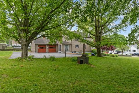 736 Mendon Rd, Woonsocket, RI 02895 photo 17