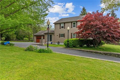 736 Mendon Rd, Woonsocket, RI 02895 photo 4