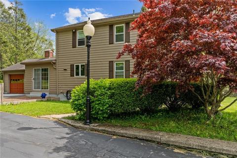736 Mendon Rd, Woonsocket, RI 02895 photo 2