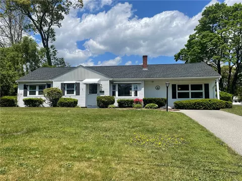 195 Wethersfield Dr, Warwick, RI 02886 photo 1