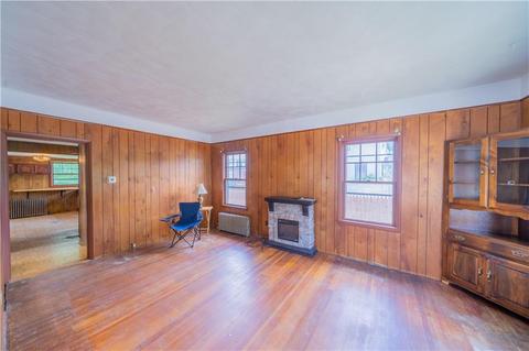 258 Milton Rd, Warwick, RI 02888 photo 2
