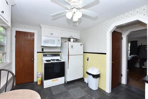 60 Alvin St, Warwick, RI 02886 photo 9