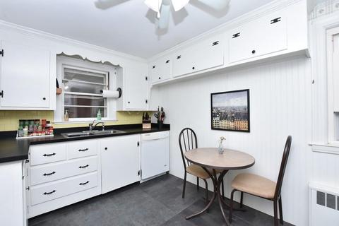 60 Alvin St, Warwick, RI 02886 photo 8
