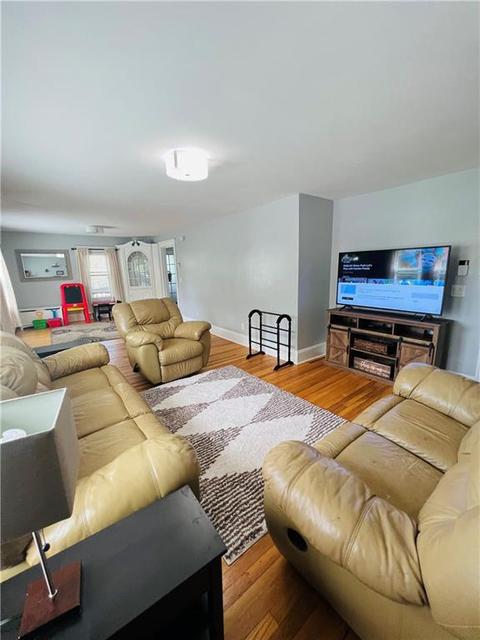 28 Gaskill St, Woonsocket, RI 02895 photo 7