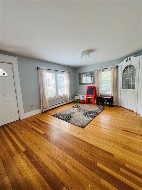 28 Gaskill St, Woonsocket, RI 02895 photo 8