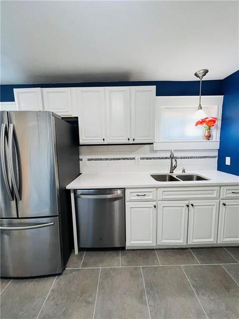 28 Gaskill St, Woonsocket, RI 02895 photo 14