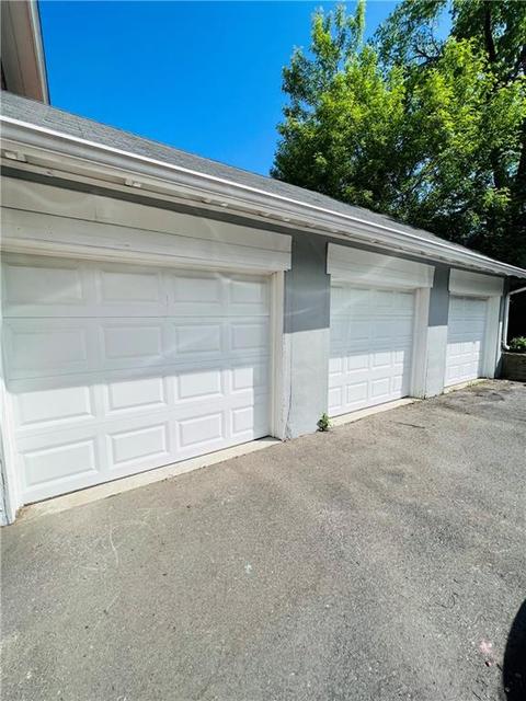 28 Gaskill St, Woonsocket, RI 02895 photo 4