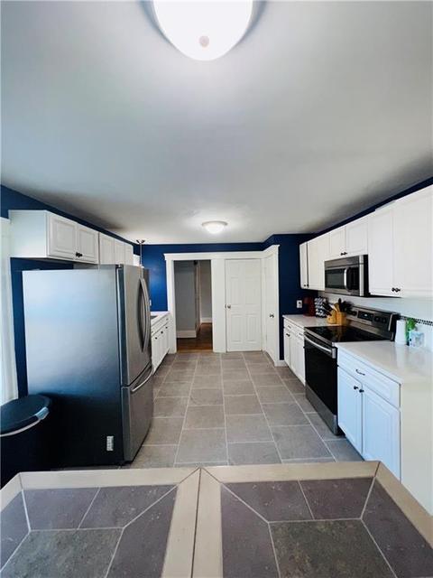 28 Gaskill St, Woonsocket, RI 02895 photo 13