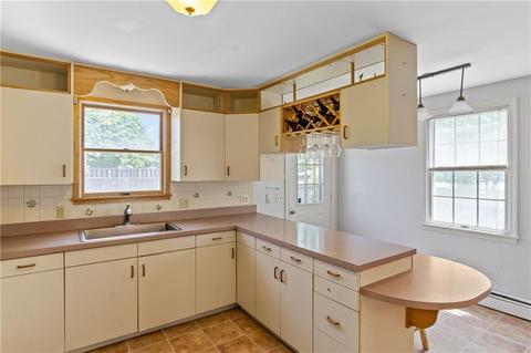 52 Canfield Ave, Warwick, RI 02889 photo 11