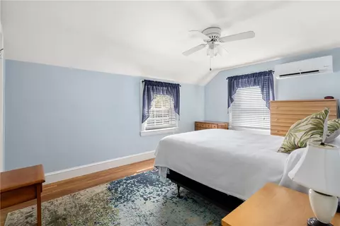 135 Vaughn Ave, Warwick, RI 02886 photo 20