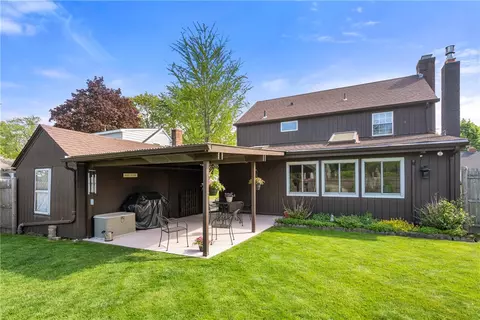 135 Vaughn Ave, Warwick, RI 02886 photo 30