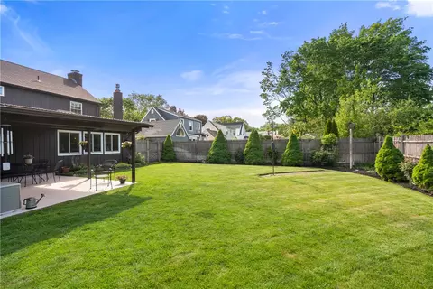 135 Vaughn Ave, Warwick, RI 02886 photo 25