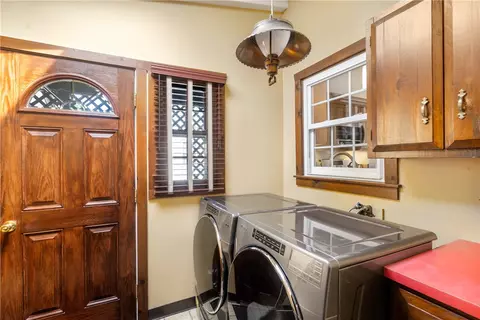 135 Vaughn Ave, Warwick, RI 02886 photo 15