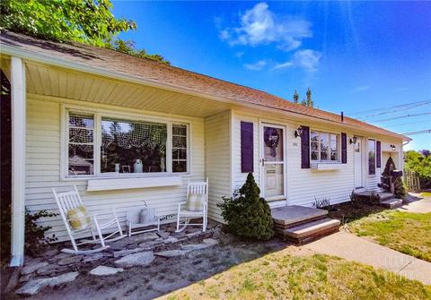 292 Pine St, Warwick, RI 02888 photo 2