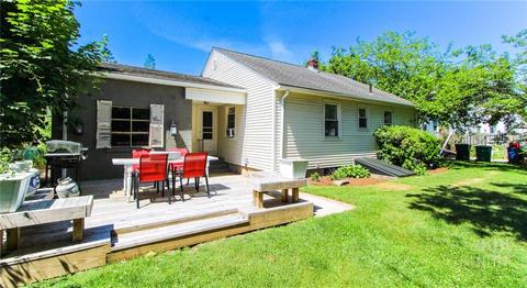292 Pine St, Warwick, RI 02888 photo 4