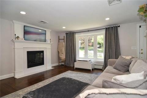 263 Old County Rd, Smithfield, RI 02917 photo 3
