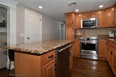 263 Old County Rd, Smithfield, RI 02917 photo 9